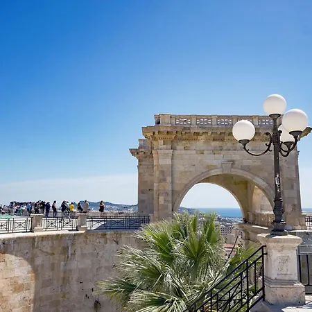 Di Grazia - Casa Di Charme Con Vista Mare Lägenhet Cagliari